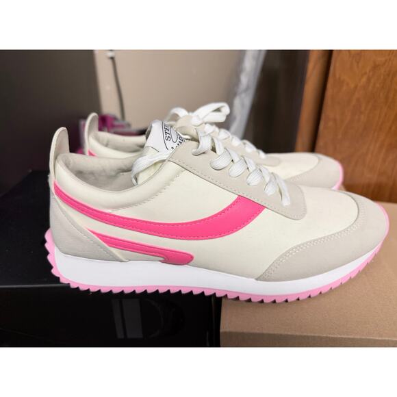 Steve Madden Ladies Sneaker - Picture 3 of 6